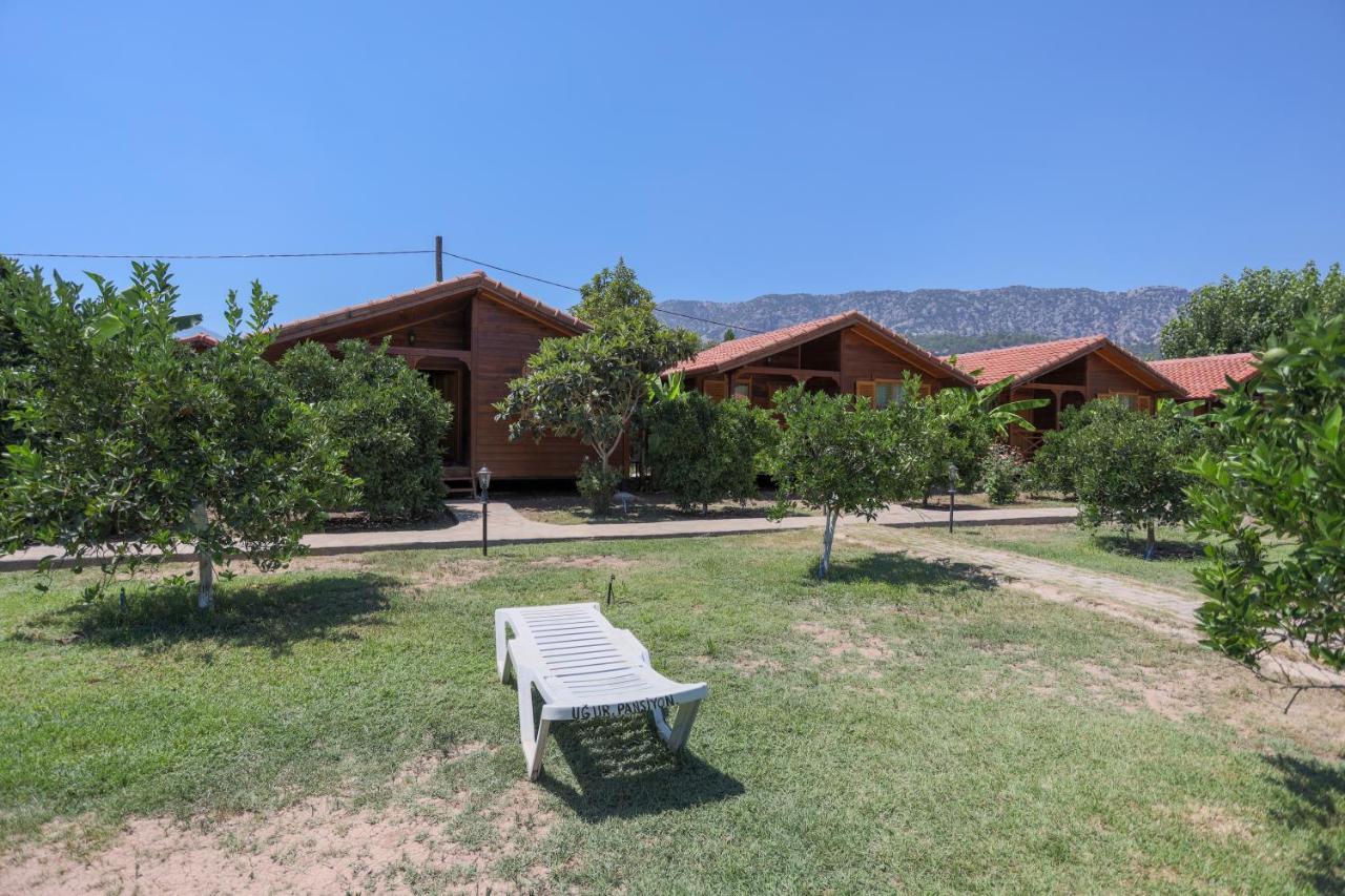 Ugur Pansiyon Bungalows Çıralı Exteriör bild