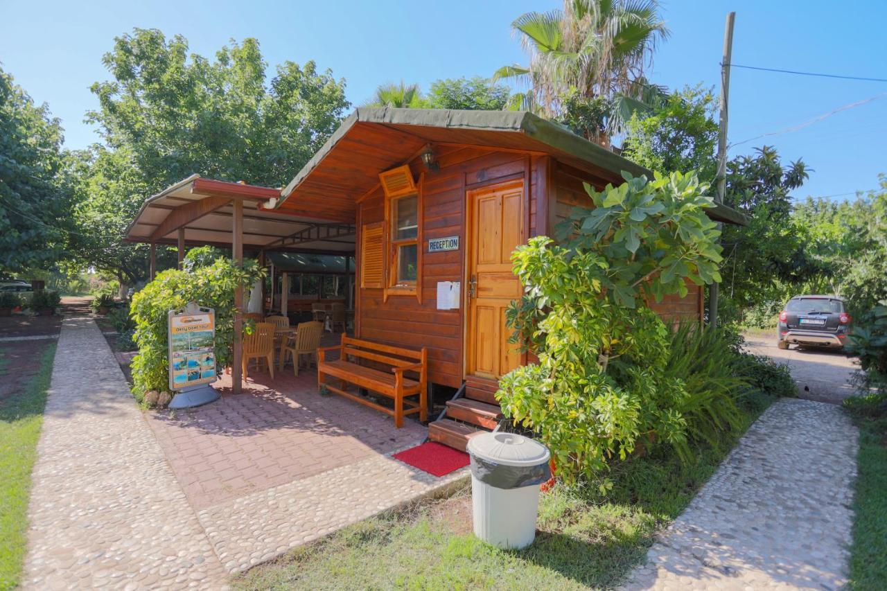 Ugur Pansiyon Bungalows Çıralı Exteriör bild