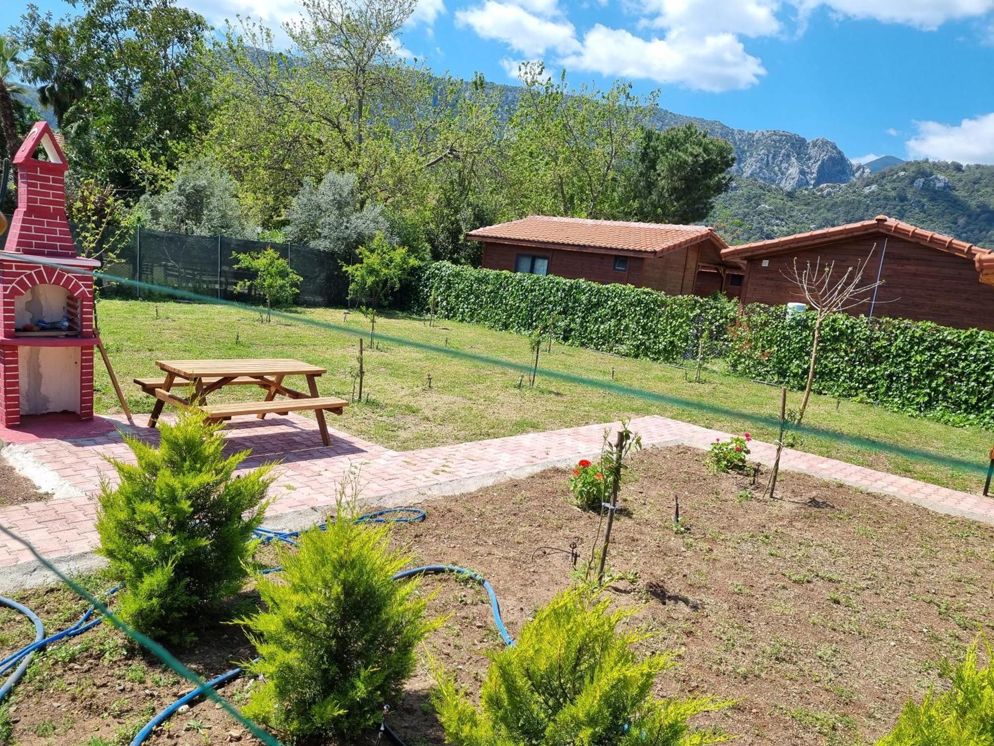 Ugur Pansiyon Bungalows Çıralı Exteriör bild